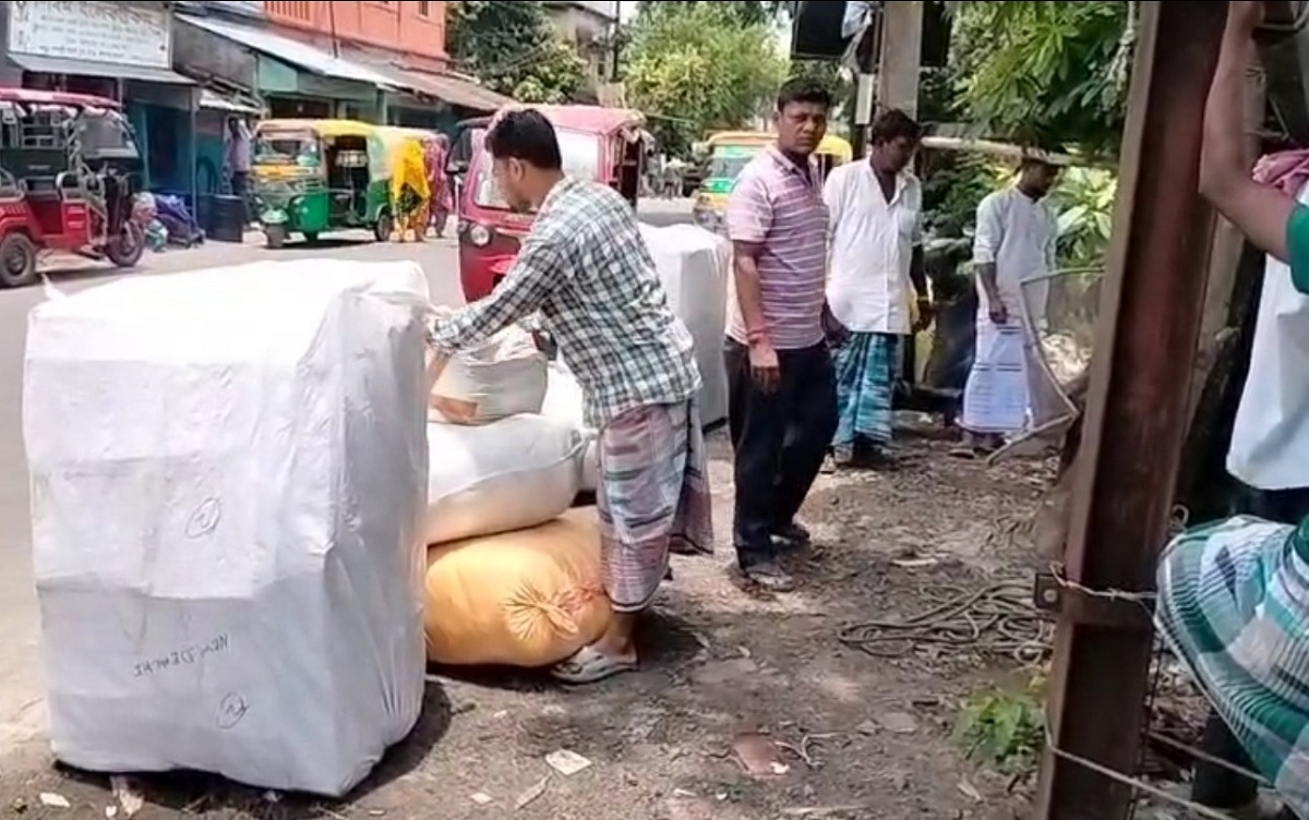 সোমবার সকালে বড় দুর্ঘটনা জয়নগরে