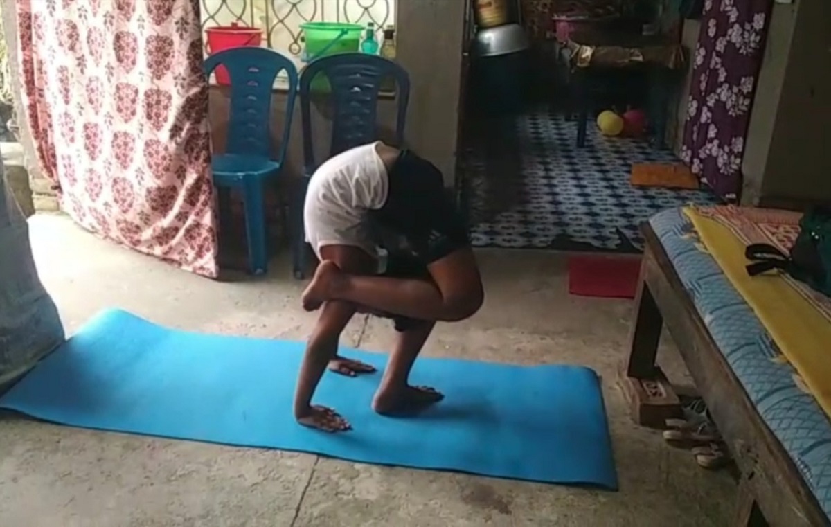 তিন প্রজন্মের সমর্থনে আন্তর্জাতিক যোগ প্রতিযোগিতার পথে বাগনানের খুদে