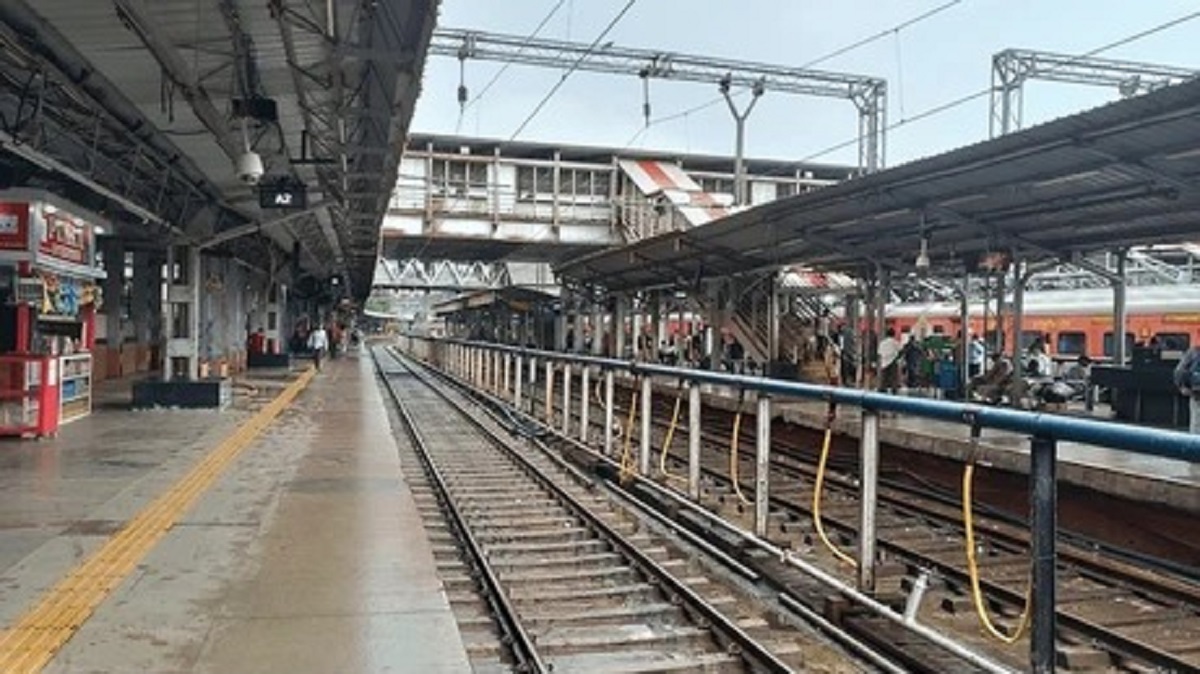 জলপাইগুড়ি জেলার একাধিক স্টেশনে নতুন স্টপেজের ঘোষণা হতেই খুশির হাওয়া রেল যাত্রীদের মধ্যে
