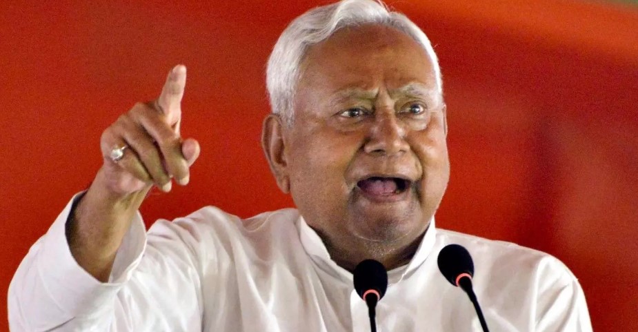 বিহারের রাজনীতিতে বড় রদবদল: বিধান পরিষদ থেকে পদত্যাগ করলেন নীতীশ কুমার